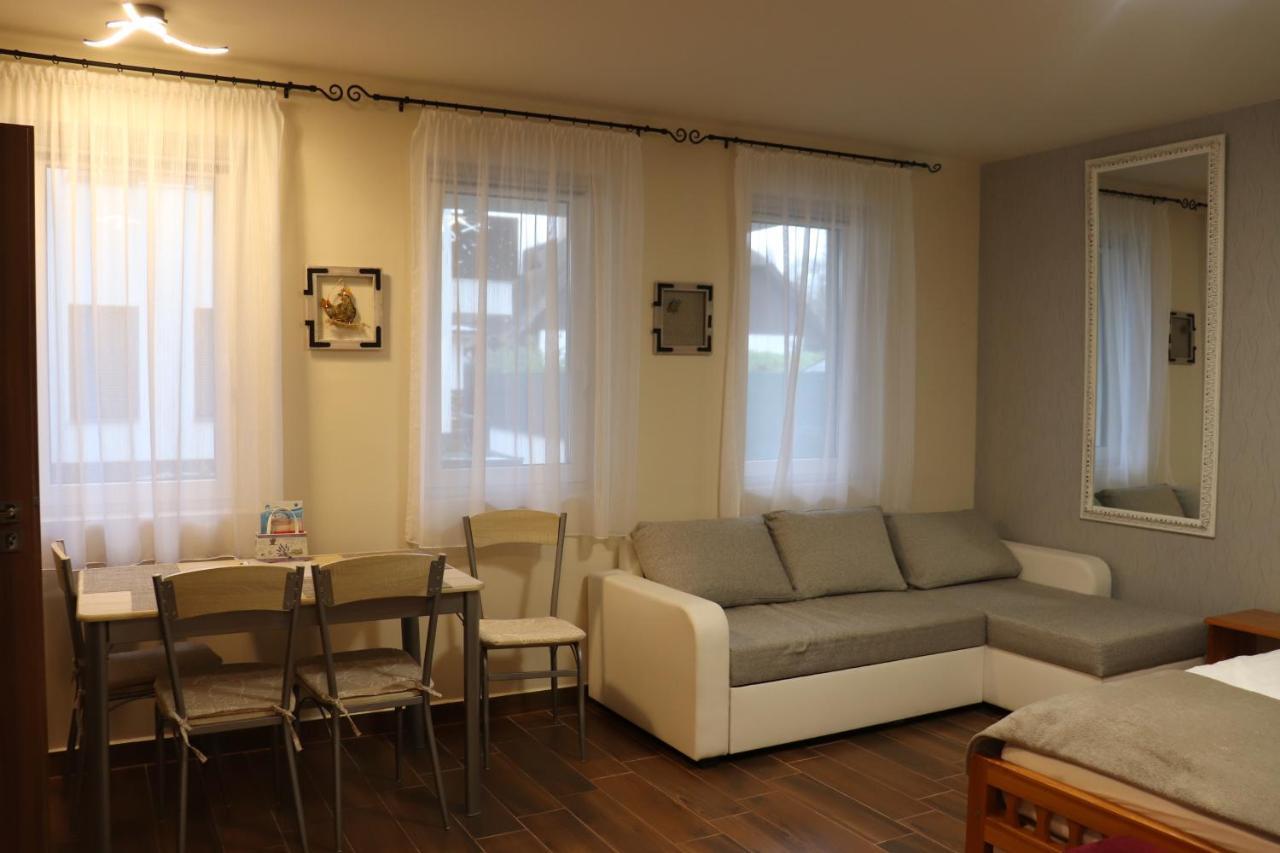 Bee You Apartman Hajdúszoboszló Exteriör bild