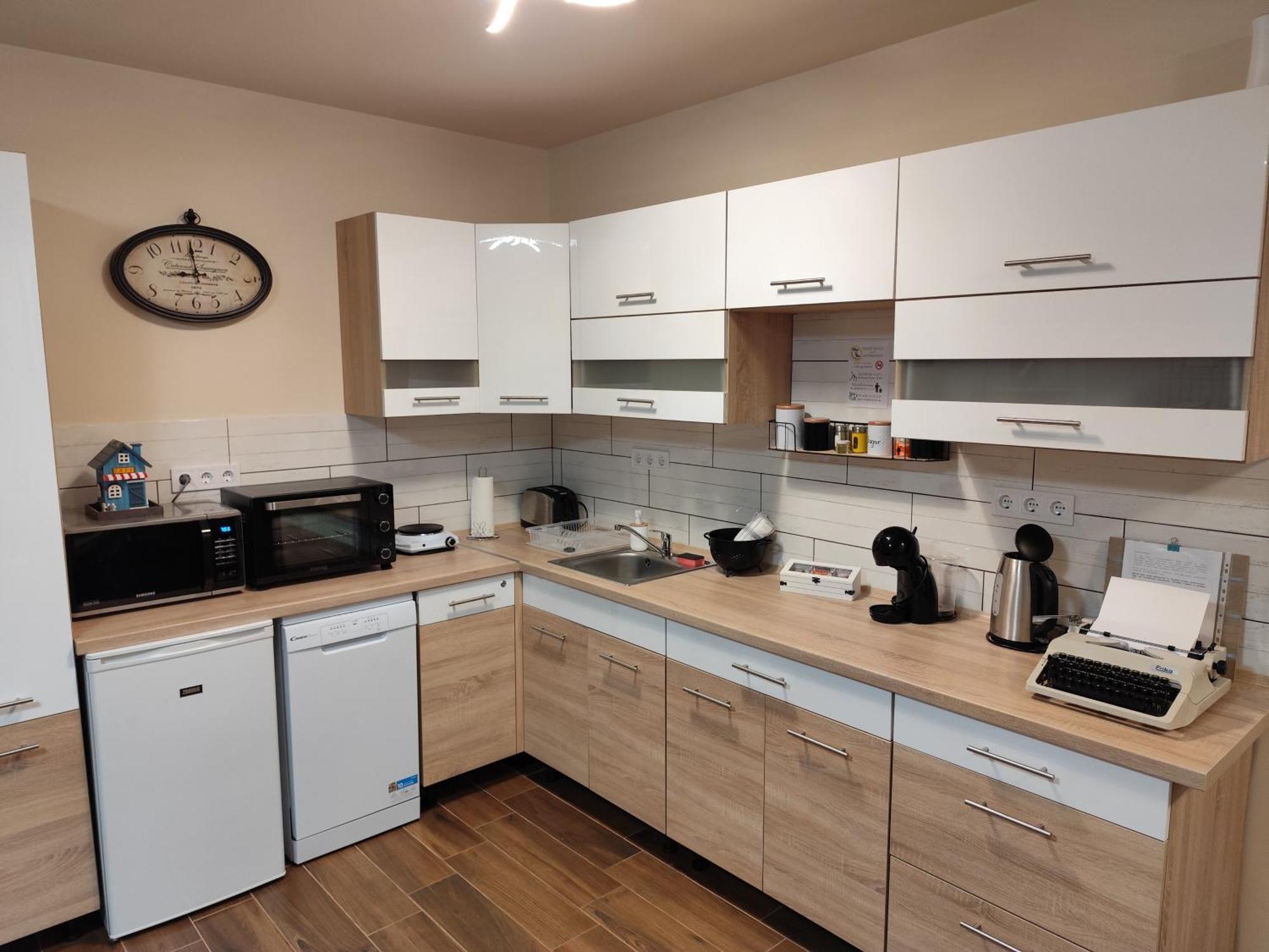 Bee You Apartman Hajdúszoboszló Exteriör bild